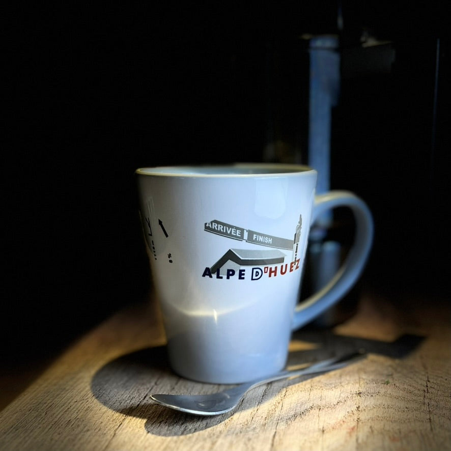 Kubek ( Latte) kolarza Alp d'Huez idealny prezent dla kolarza